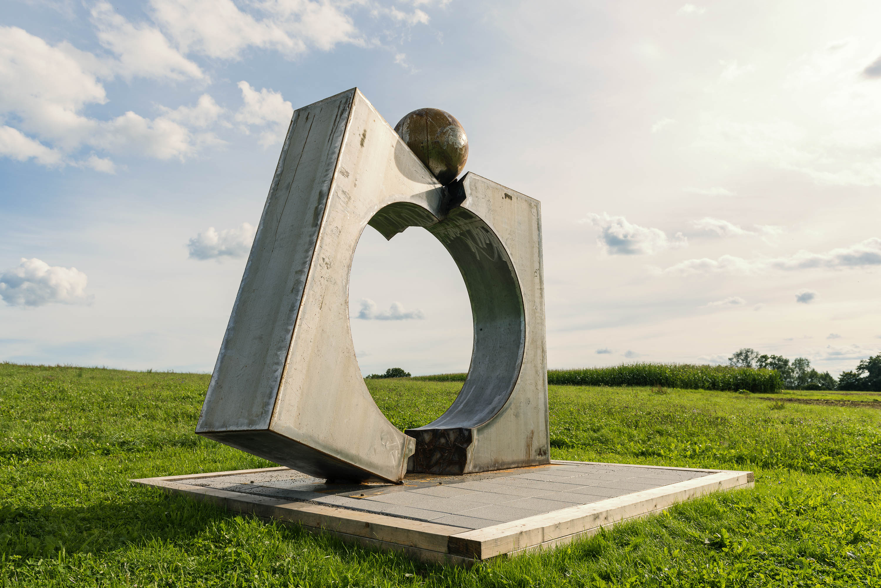 Skulptur von Lutz Ackermann auf der Sculptoura